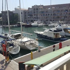 https://port-la-gavine.fr-provencehotel.com